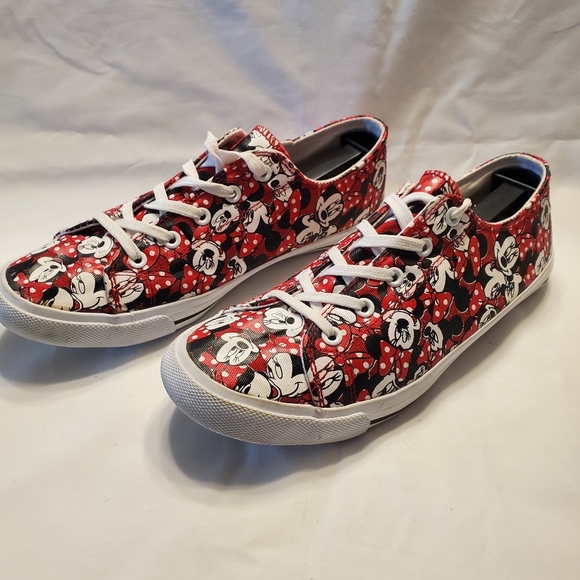 Disney Minnie Mouse Shoes Women Size 10 Fashion Red Minnie Pattern Casual Flats - Picture 1 of 9